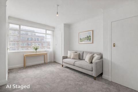 Studio, in Balham High Road, £185,000