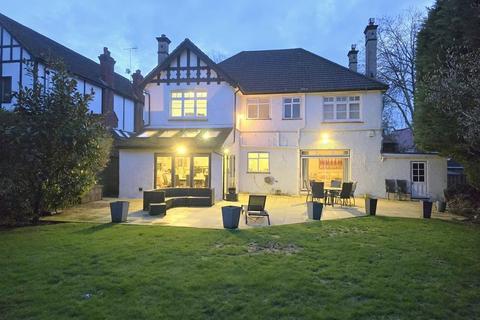 5 bed property, in The Avenue, £1,700,000