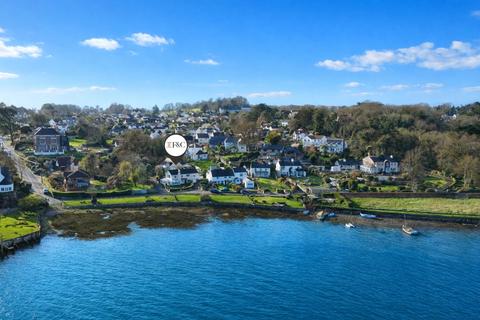 5 bed property, in Lower Cleave, £650,000
