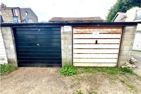Land, in Scamps Yard, £22,500