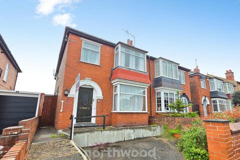 3 bed property, in Bramworth Road, £175,000
