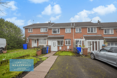 1 bed property, in Heathside Lane, £55,000