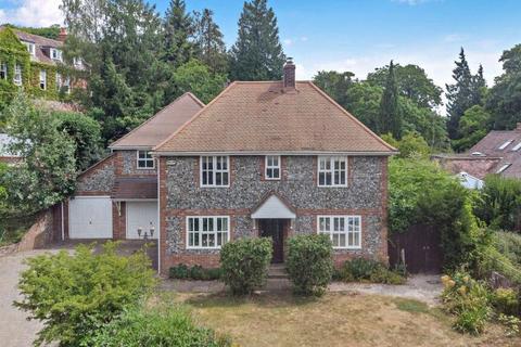 4 bed property, in High Street, £1,350,000