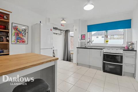 3 bed property, in Festiniog Road, £300,000