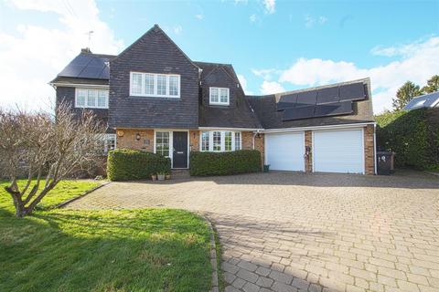 4 bed property, in Common Lane, £1,250,000