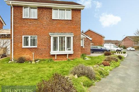 4 bed property, in Grecian Way, £465,000