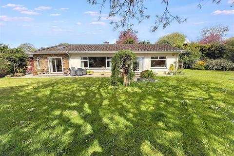 2 bed property, in Feock, £650,000