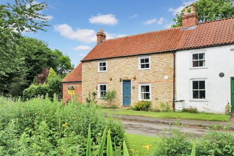 4 bed property, in Thorpe Lane, £600,000