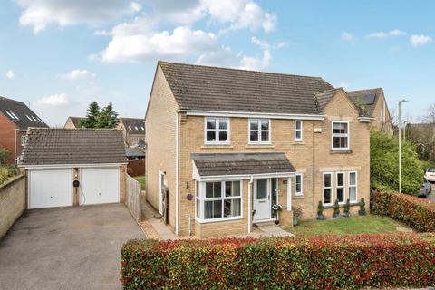 4 bed property, in Bryony Road, £660,000