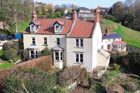 3 bed property, in 55 Carr Hill, £275,000
