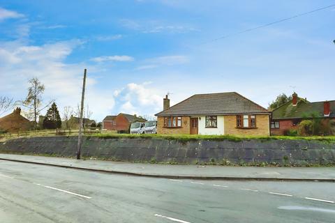 3 bed property, in 1 Wood Lane, £320,000