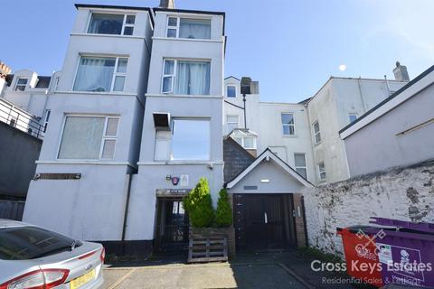 2 bed property, in Seaton Lane, £100,000
