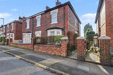 4 bed property, in Linley Road, £250,000