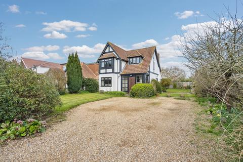 3 bed property, in St James Walk, £1,100,000