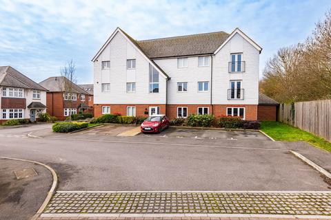 2 bed property, in Vellum Drive, £190,000