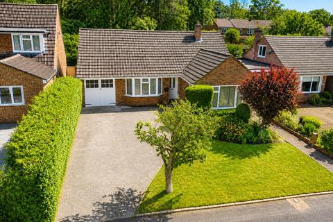 4 bed property, in Frere Avenue, £650,000