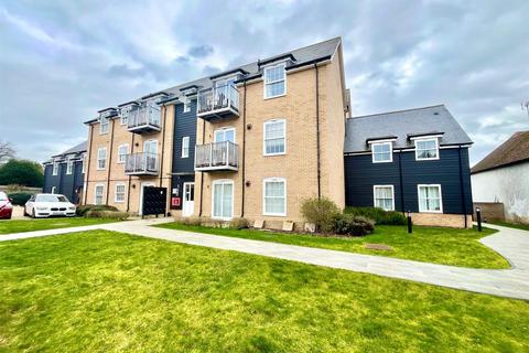 2 bed property, in Arbury Place, £289,000