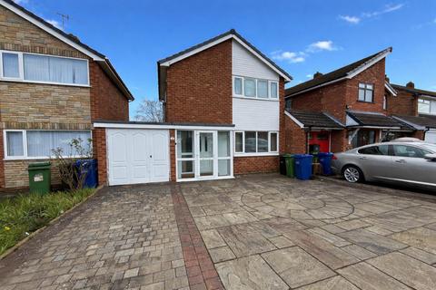 3 bed property, in Denleigh Road, £260,000