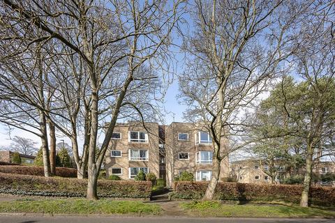 2 bed property, in Adderstone Crescent, £225,000