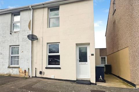2 bed property, in Lower Range Road, £200,000