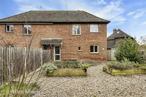 2 bed property, in Deanery Road, £425,000