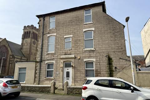 5 bed property, in Bright Street, £89,950