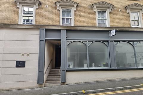 Land, in Albert Road, £125,000