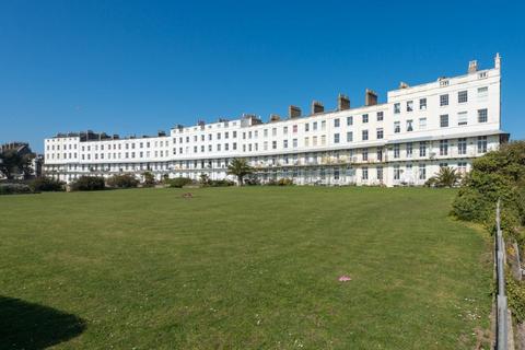 3 bed property, in 18 Royal Crescent St. Augustines Road, £425,000