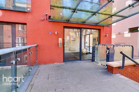 1 bed property, in Colton Square, £100,000