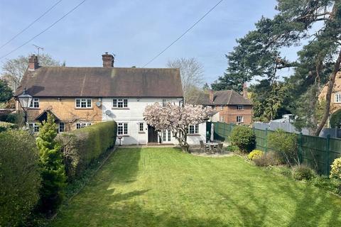 4 bed property, in Baconsmead, £875,000