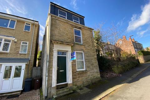 3 bed property, in Matlock Road, £200,000
