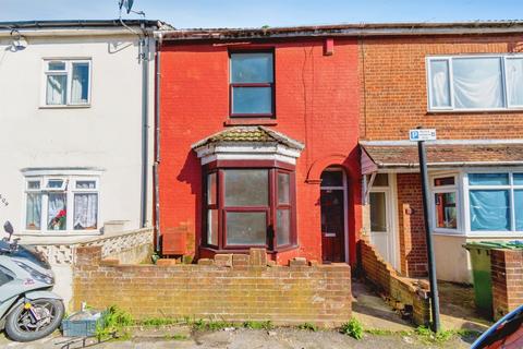 5 bed property, in Northumberland Road, £210,000