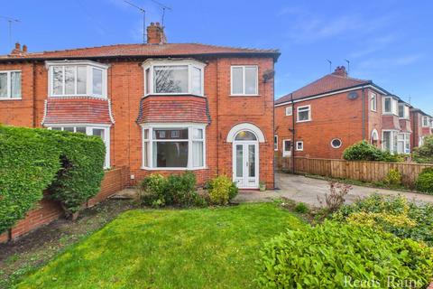 3 bed property, in St. Alban Road, £210,000