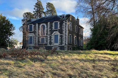 Studio, in Pitcullen House & Surrounding Land, £1