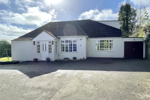 4 bed property, in A spacious four bedroom house with further potential, £650,000