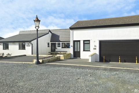 5 bed property, in Penrallt Road, £725,000