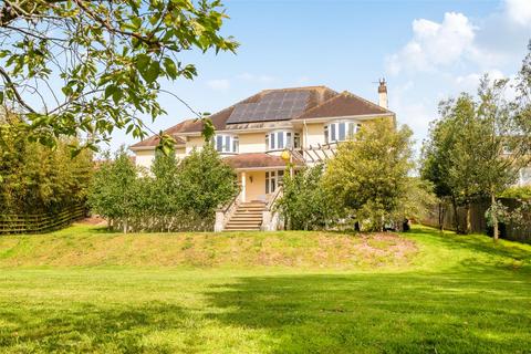 6 bed property, in Douglas Avenue, £1,150,000