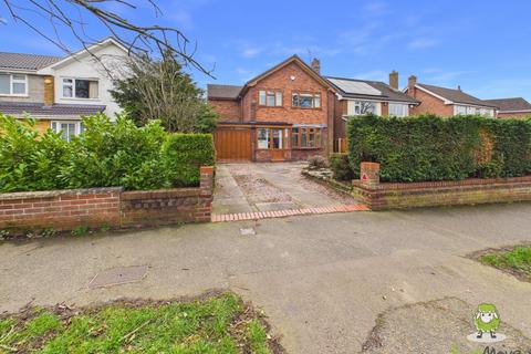 4 bed property, in Hassall Road, £400,000