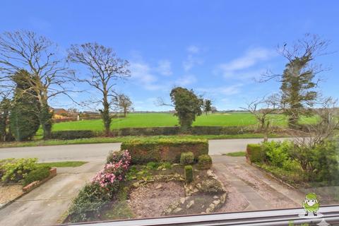 4 bed property, in Hassall Road, £392,000