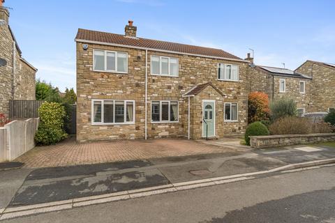 4 bed property, in Bedfords Fold, £500,000