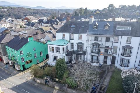 2 bed property, in Menai View Terrace, £150,000
