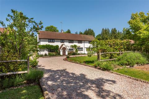 5 bed property, in Wonford Close, £1,495,000