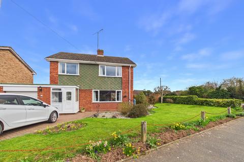 3 bed property, in Abberley Avenue, £349,950