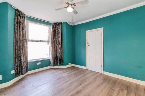 3 bed property, in Windmill Road, £230,000
