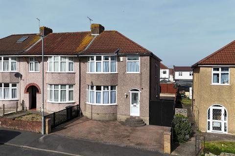 3 bed property, in Mackie Grove, £425,000