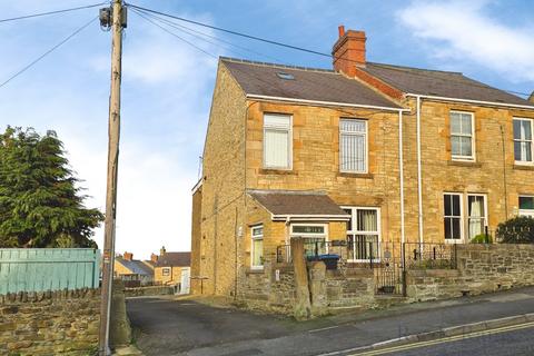 3 bed property, in Rowley Bank, £179,950