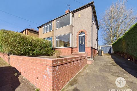 3 bed property, in Belmont Road, £175,000