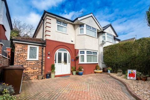 3 bed property, in Windsor Road, £365,000