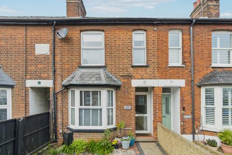 3 bed property, in Cambridge Road, £490,000