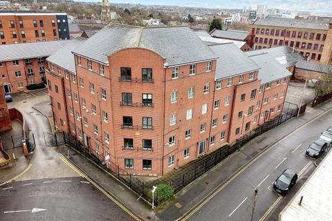 2 bed property, in Gamble Street, £105,000